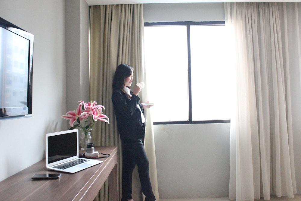 Sahid Mutiara Karawaci Hotel Tangerang Exterior foto