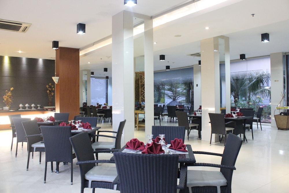 Sahid Mutiara Karawaci Hotel Tangerang Exterior foto