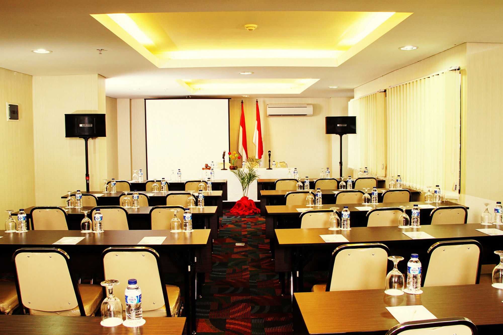 Sahid Mutiara Karawaci Hotel Tangerang Exterior foto
